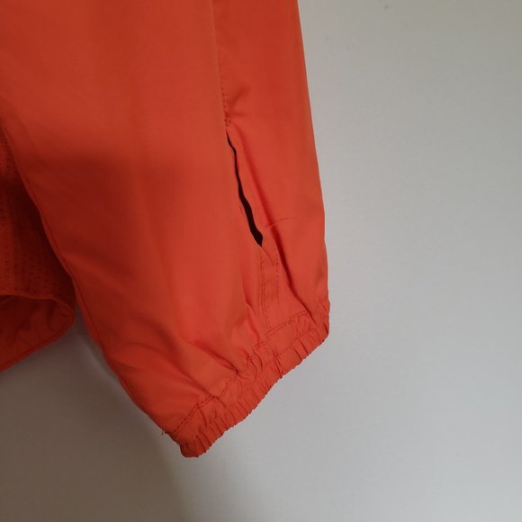 Uniqlo Lightweight Windbreaker - Picture 8 of 12